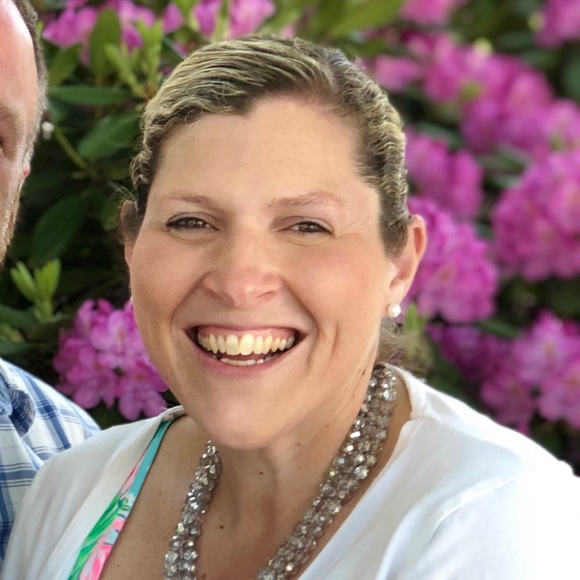 Meet your Posher, Amy - Picture 1 of 1